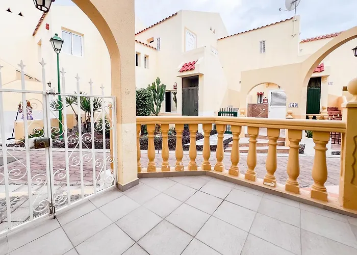 Mareverde Complex Whit Diffuse Pool And Chiringuito 아데제